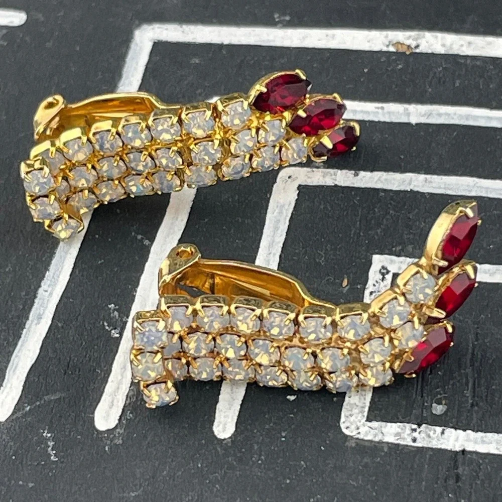 N/A striking vintage